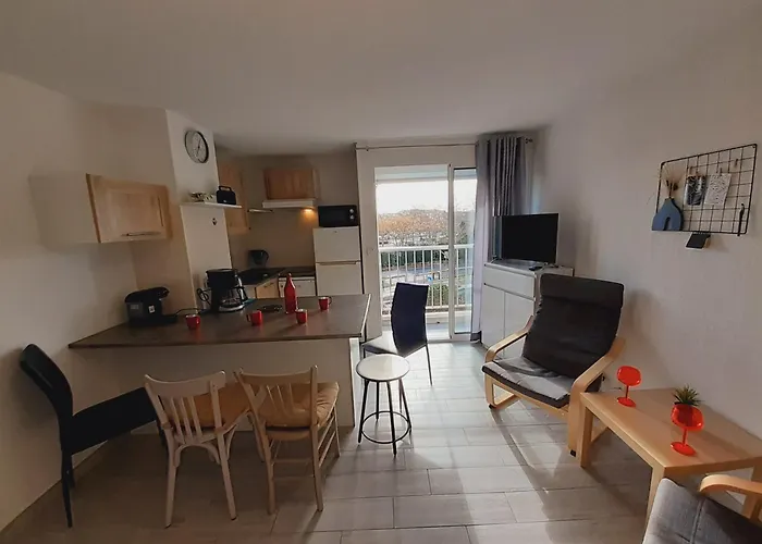 Le Colisee Joli Mt St Martin Proche Port Cap D'agde Agde