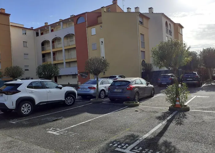 Le Colisee Joli Mt St Martin Proche Port Cap D'agde Agde